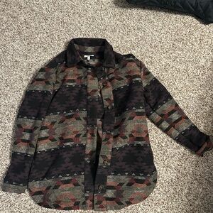 Women’s Patterned Button-Up Shirt